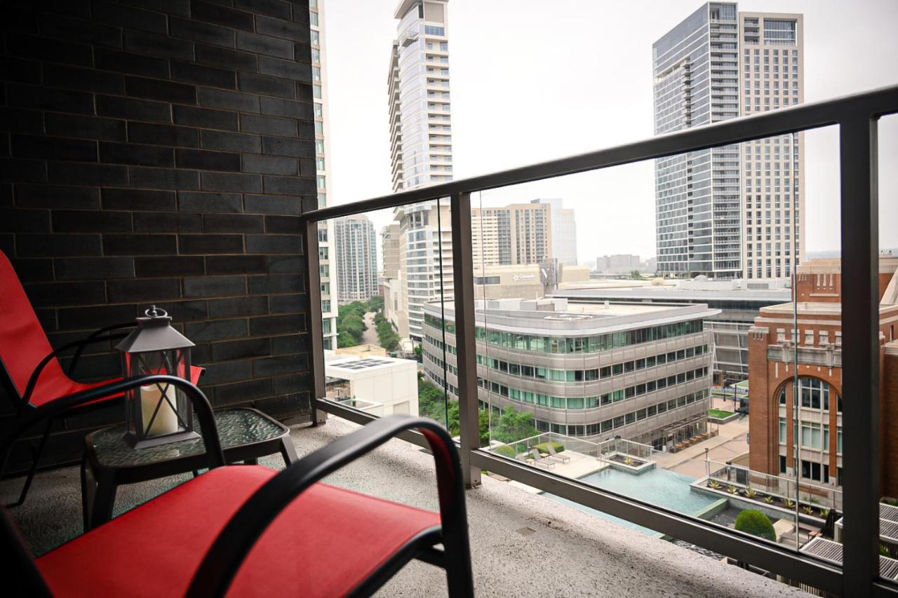 Downtown Dallas Apt With View Walking Distance To Aac With Free Parking Pool Wifi Εξωτερικό φωτογραφία